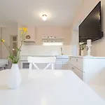 Lägenhet Pr'mruzo Apartmaji