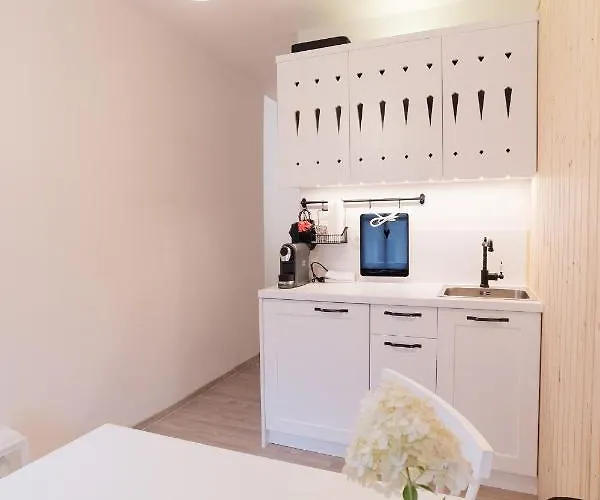 Apartament Pr'mruzo Apartmaji